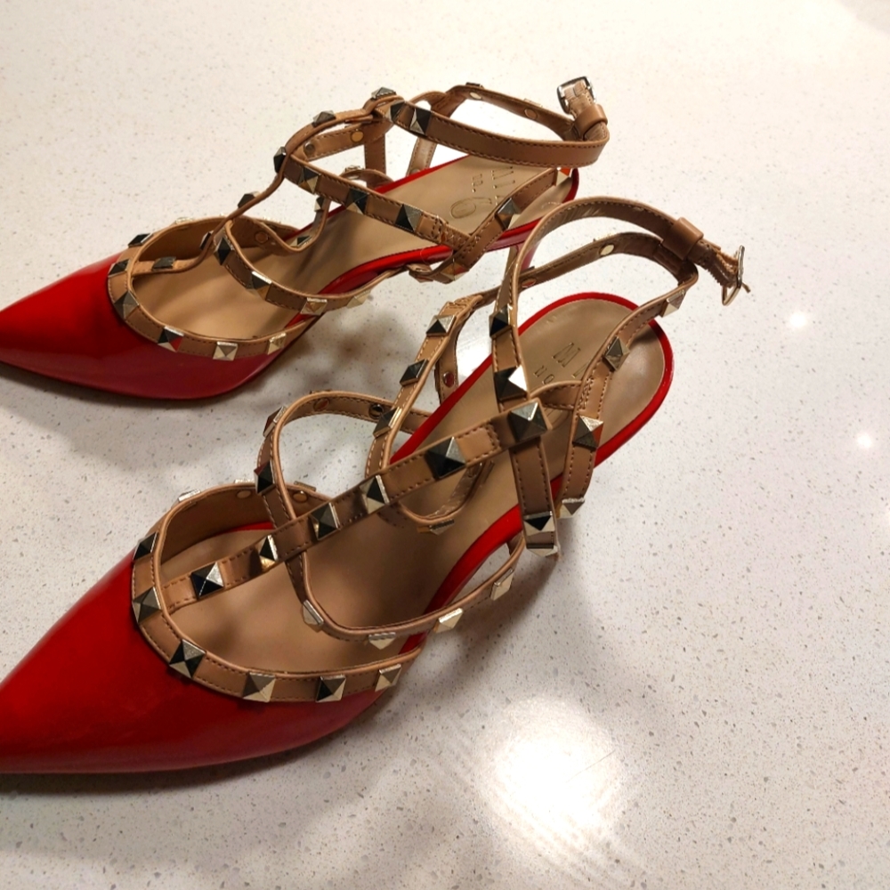 Studded Mix No. 6 heels size 10 in red